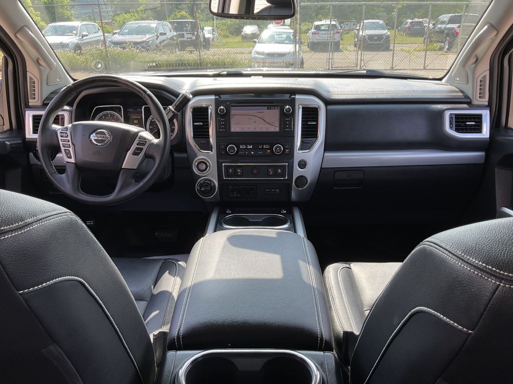 2019 Nissan Titan Image 23