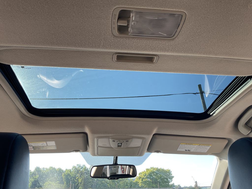 2011 Nissan Rogue Image 22