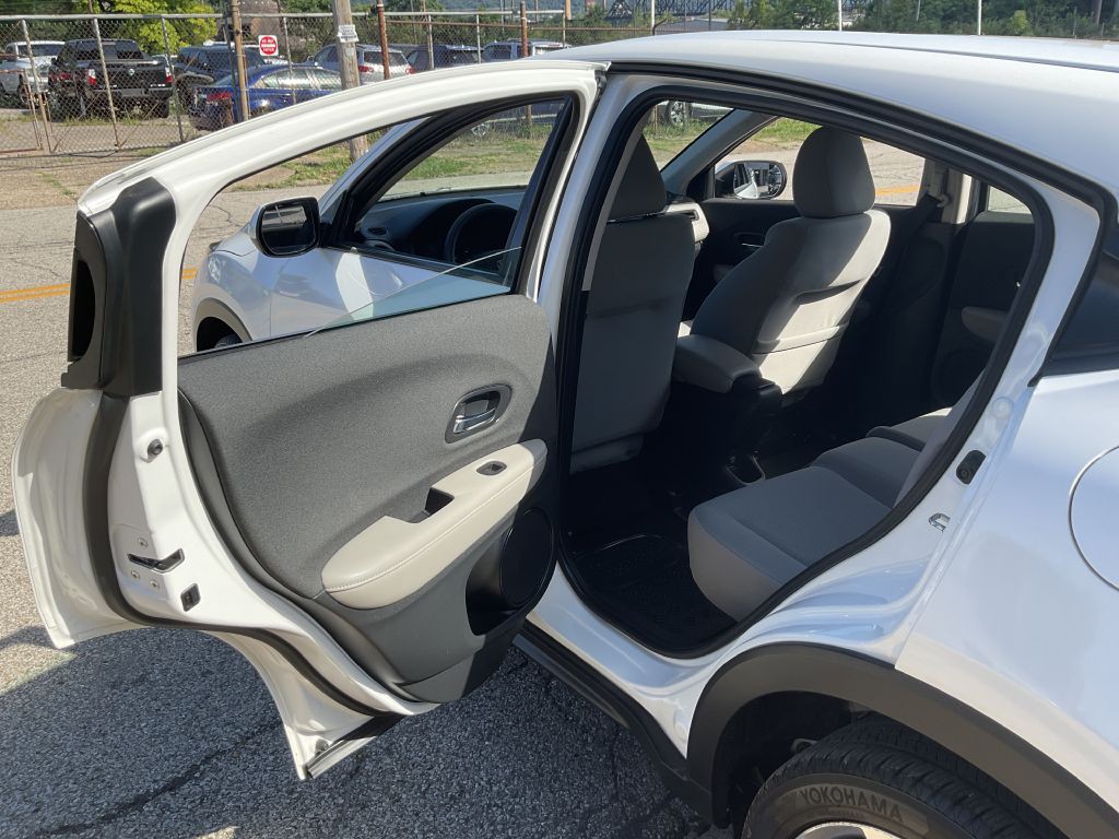2021 Honda HR-V Image 17