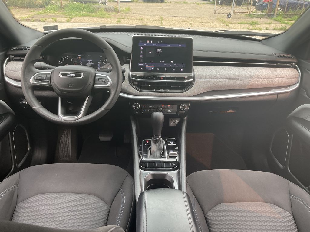 2023 Jeep Compass Image 23