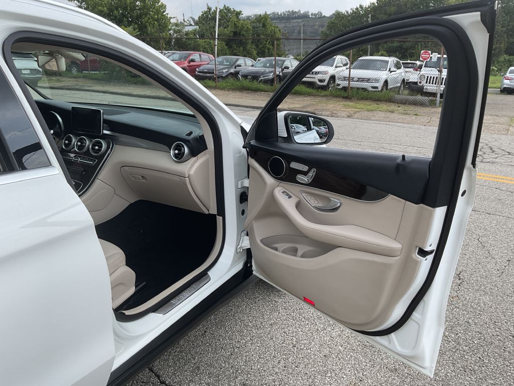 2018 Mercedes-Benz GLC-Class Image 15