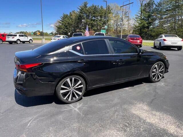2020 Nissan Altima Image 8