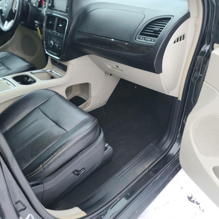 2016 Dodge Grand Caravan Image 8