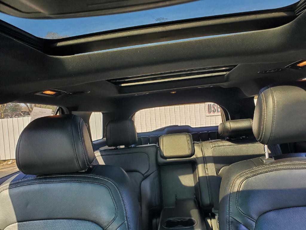 2016 Ford Explorer Image 13