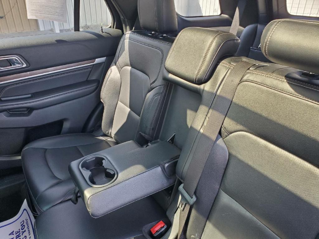 2016 Ford Explorer Image 16