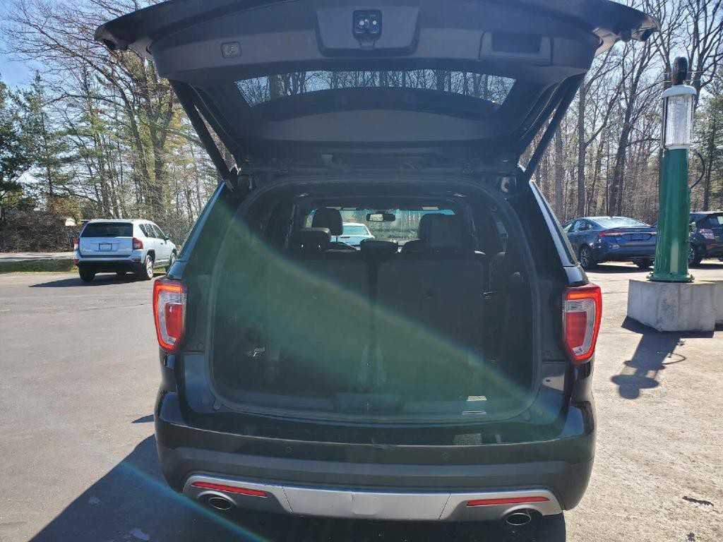 2016 Ford Explorer Image 18