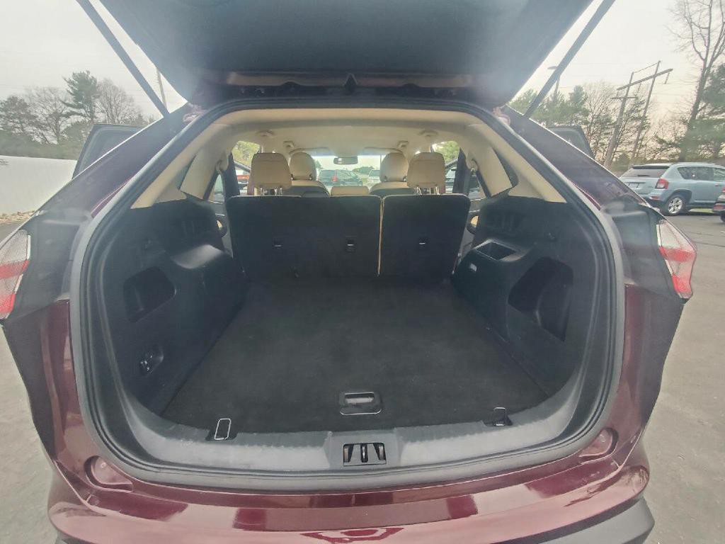 2019 Ford Edge Image 12