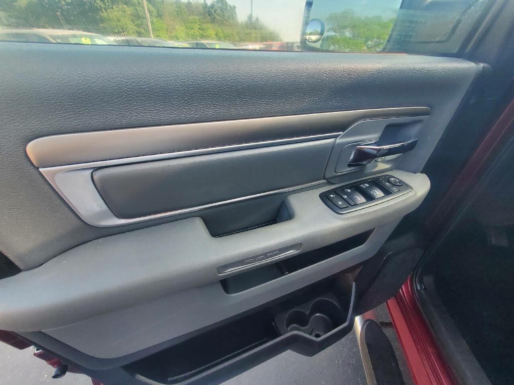 2016 RAM 1500 Image 8