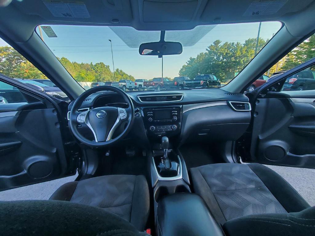 2016 Nissan Rogue Image 9