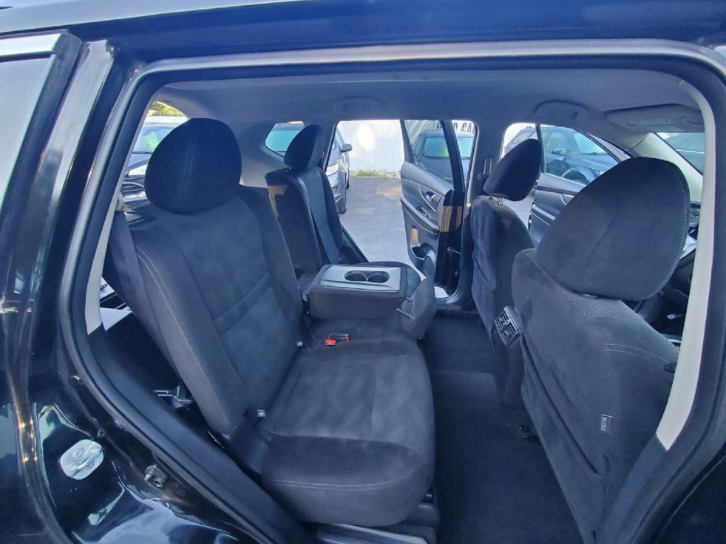 2016 Nissan Rogue Image 13