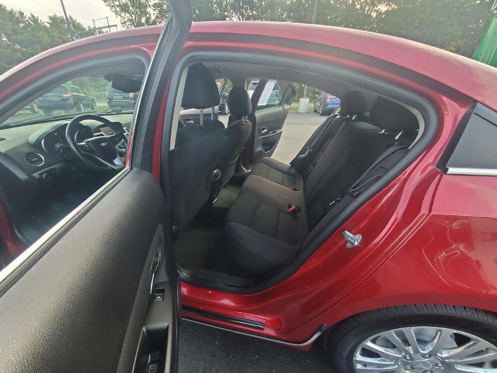 2013 Chevrolet Cruze Image 10