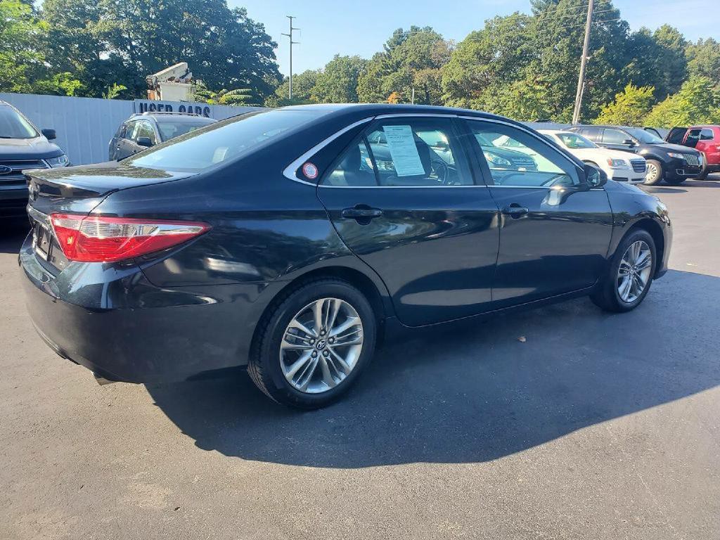 2017 Toyota Camry Image 5