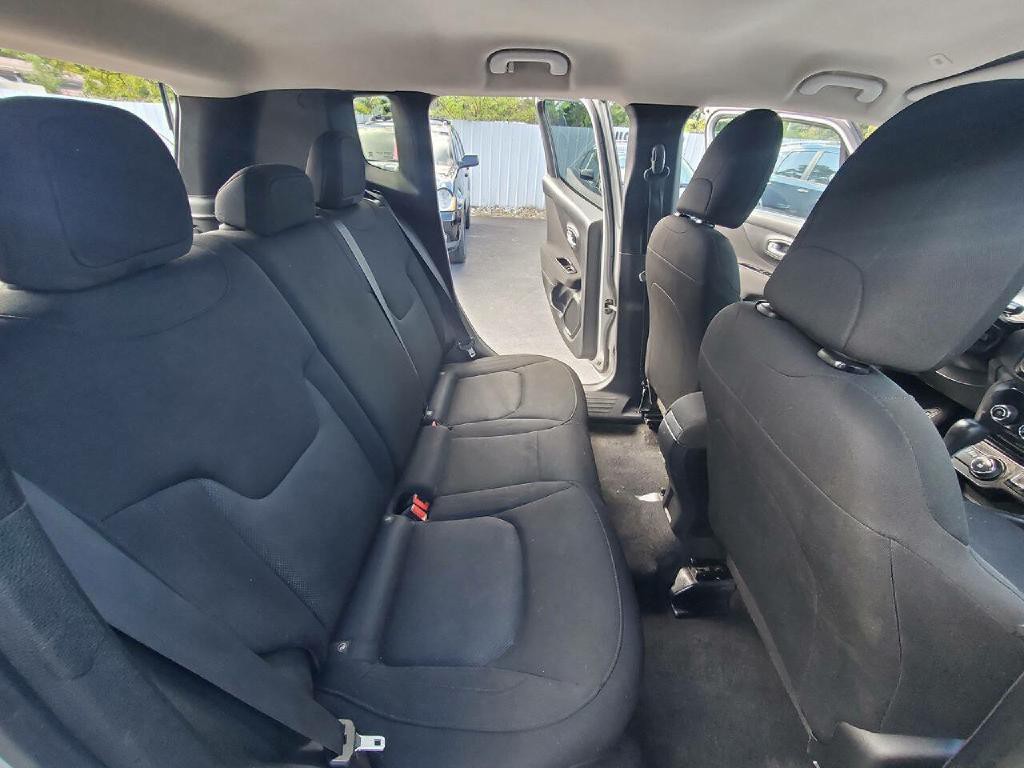 2020 Jeep Renegade Image 11