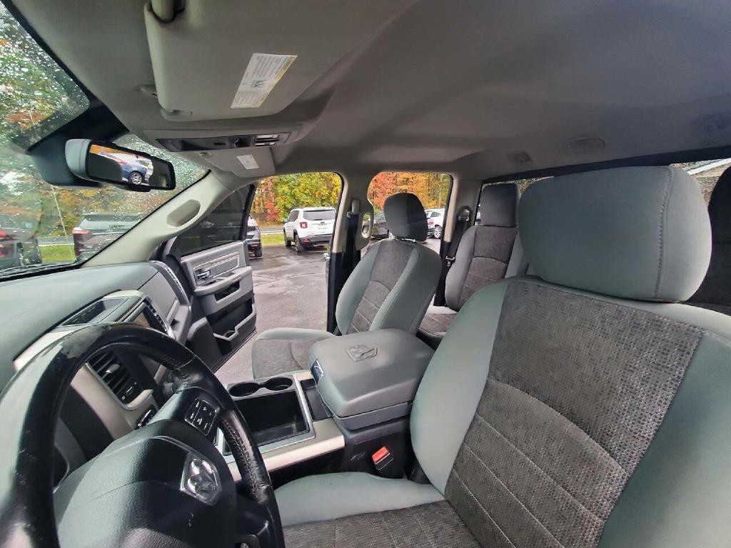 2015 RAM 1500 Image 9