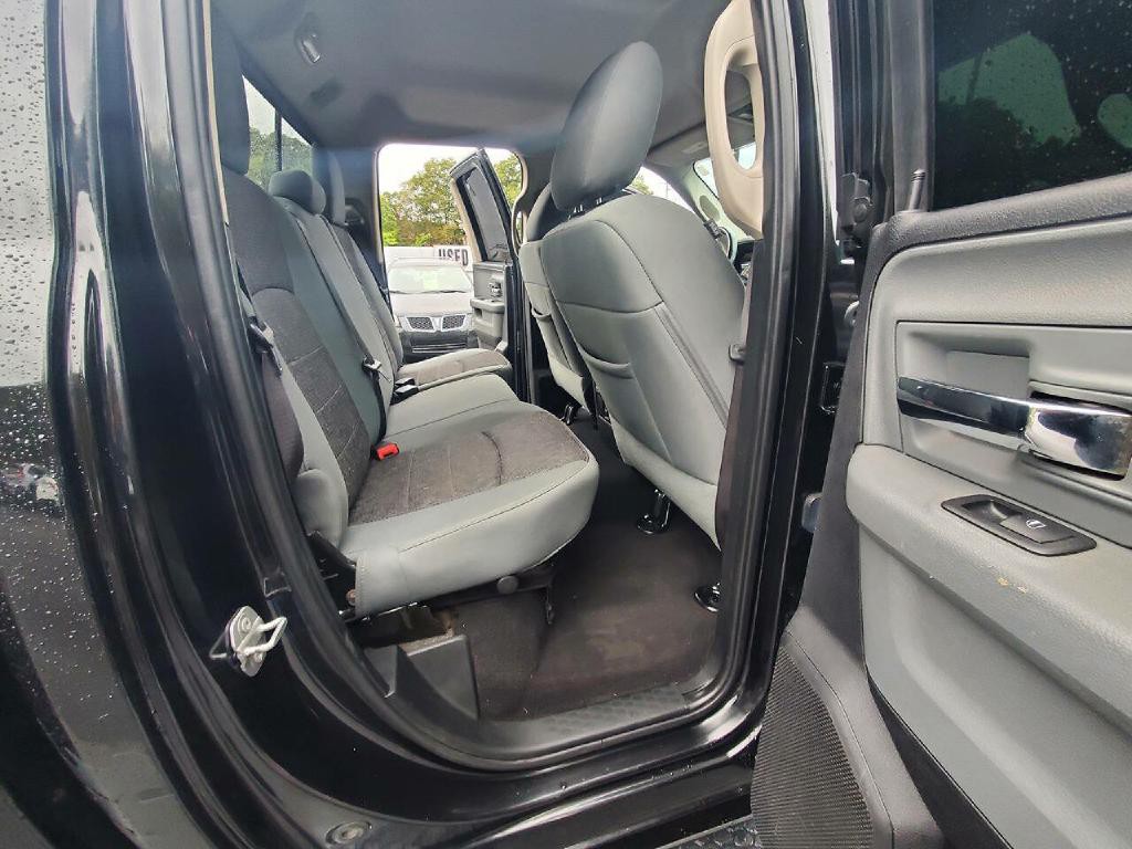 2015 RAM 1500 Image 14