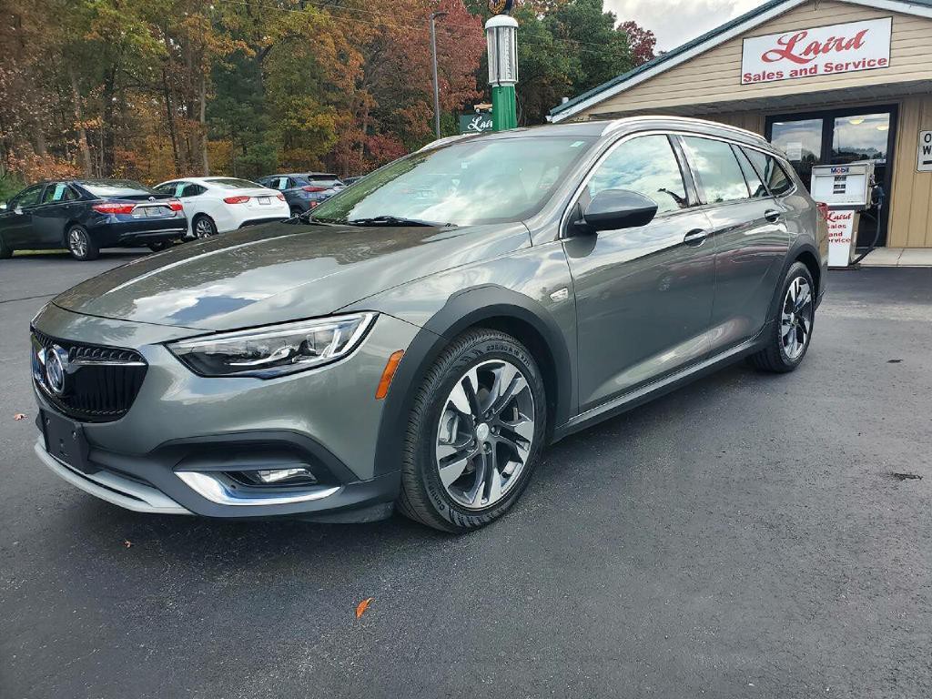2018 Buick Regal Image 2