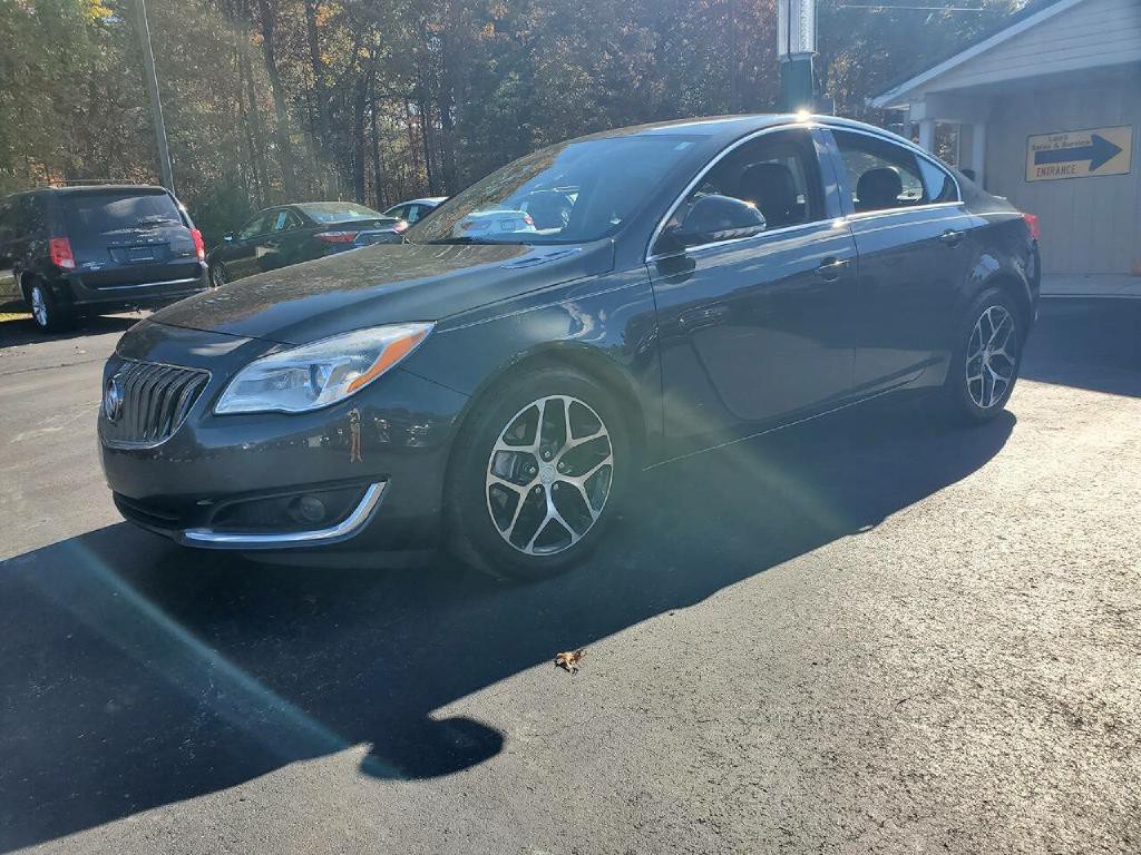 2017 Buick Regal Image 3