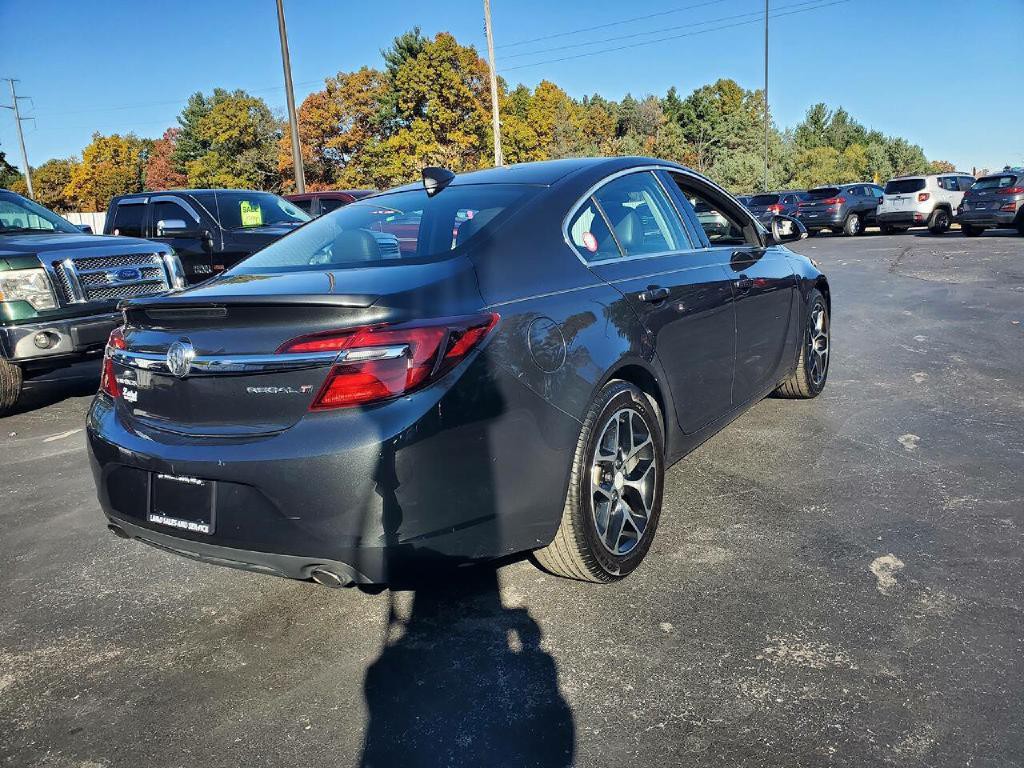 2017 Buick Regal Image 5