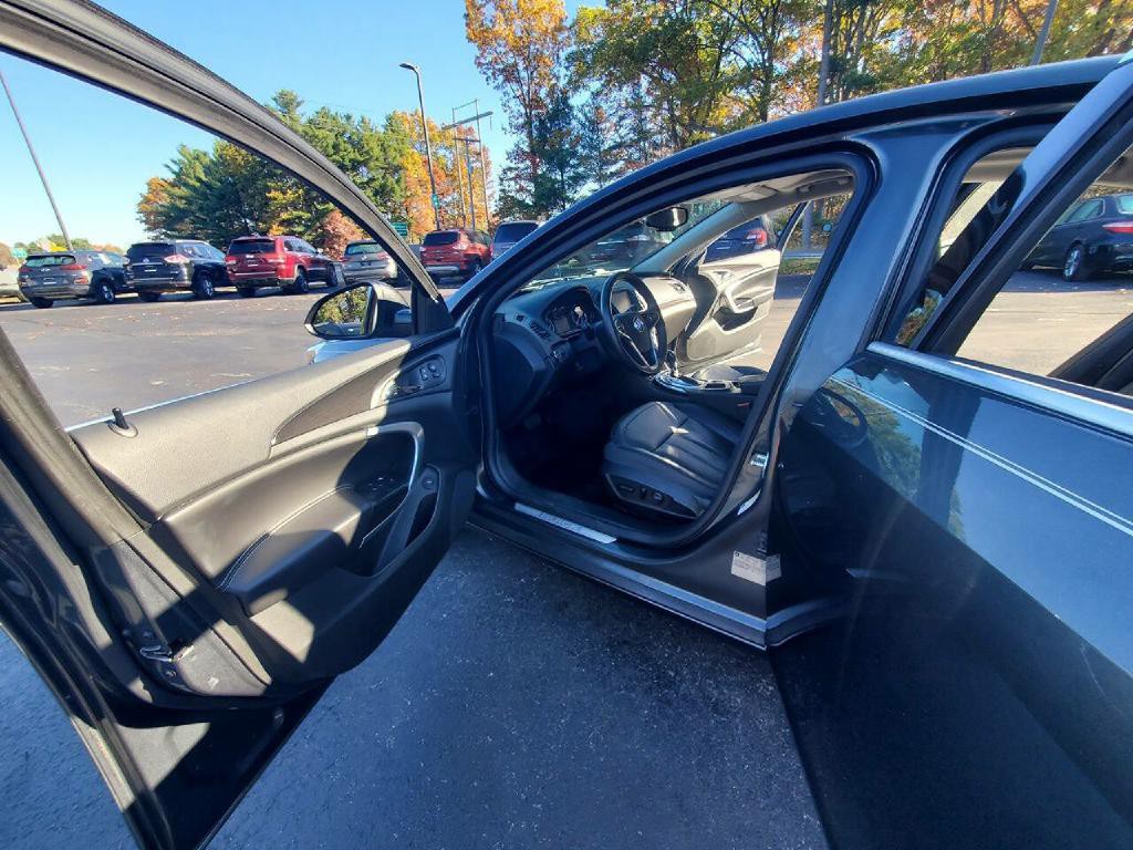 2017 Buick Regal Image 9