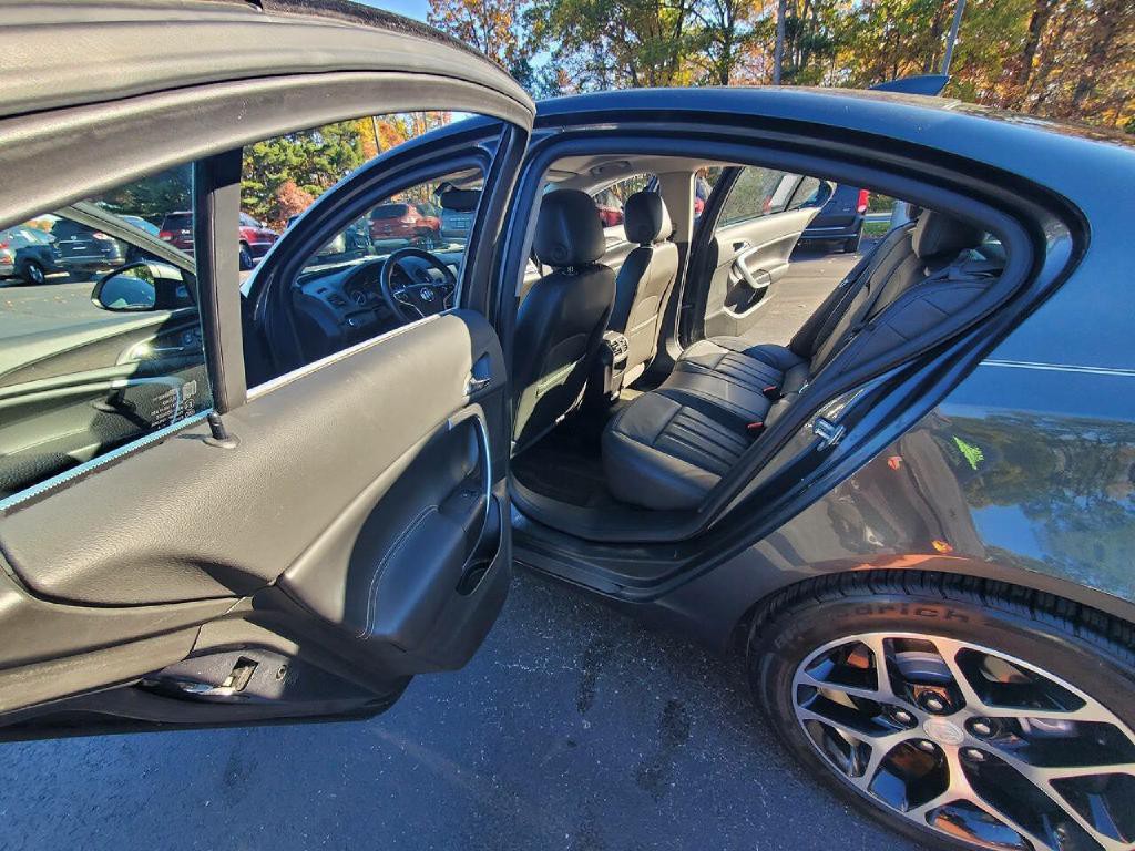 2017 Buick Regal Image 12