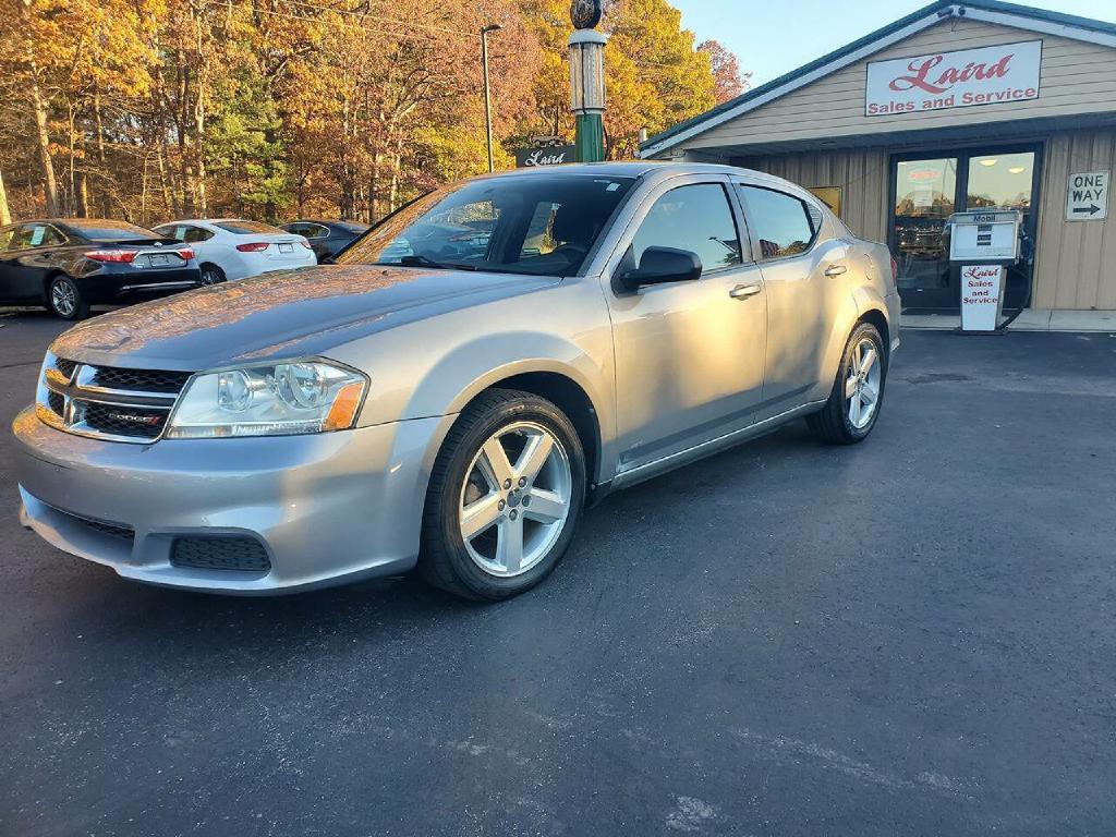 2013 Dodge Avenger Image 2