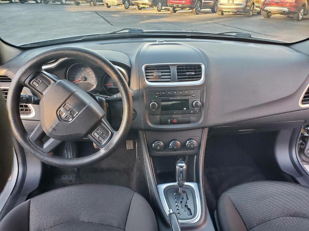 2013 Dodge Avenger Image 9