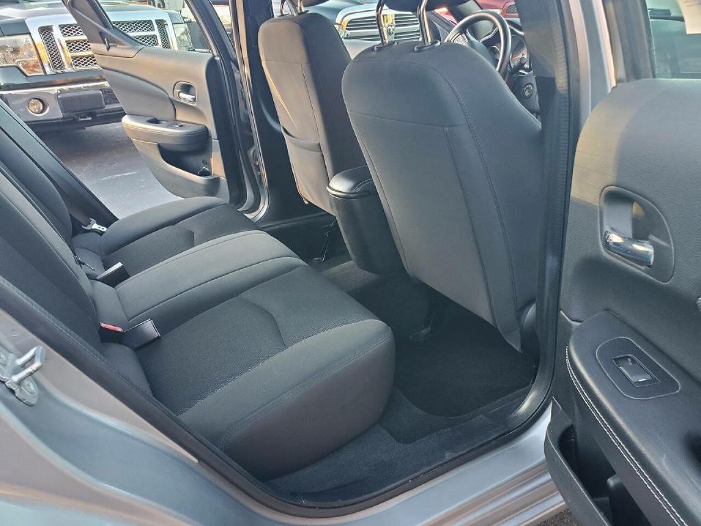 2013 Dodge Avenger Image 13