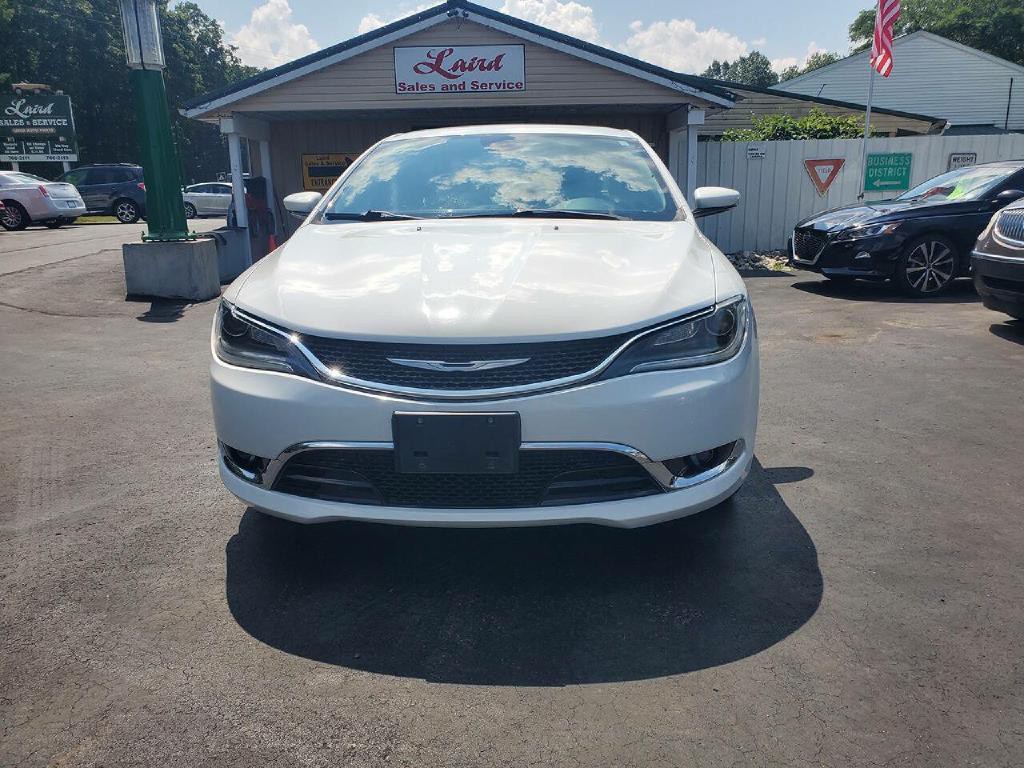 2015 Chrysler 200 Image 3