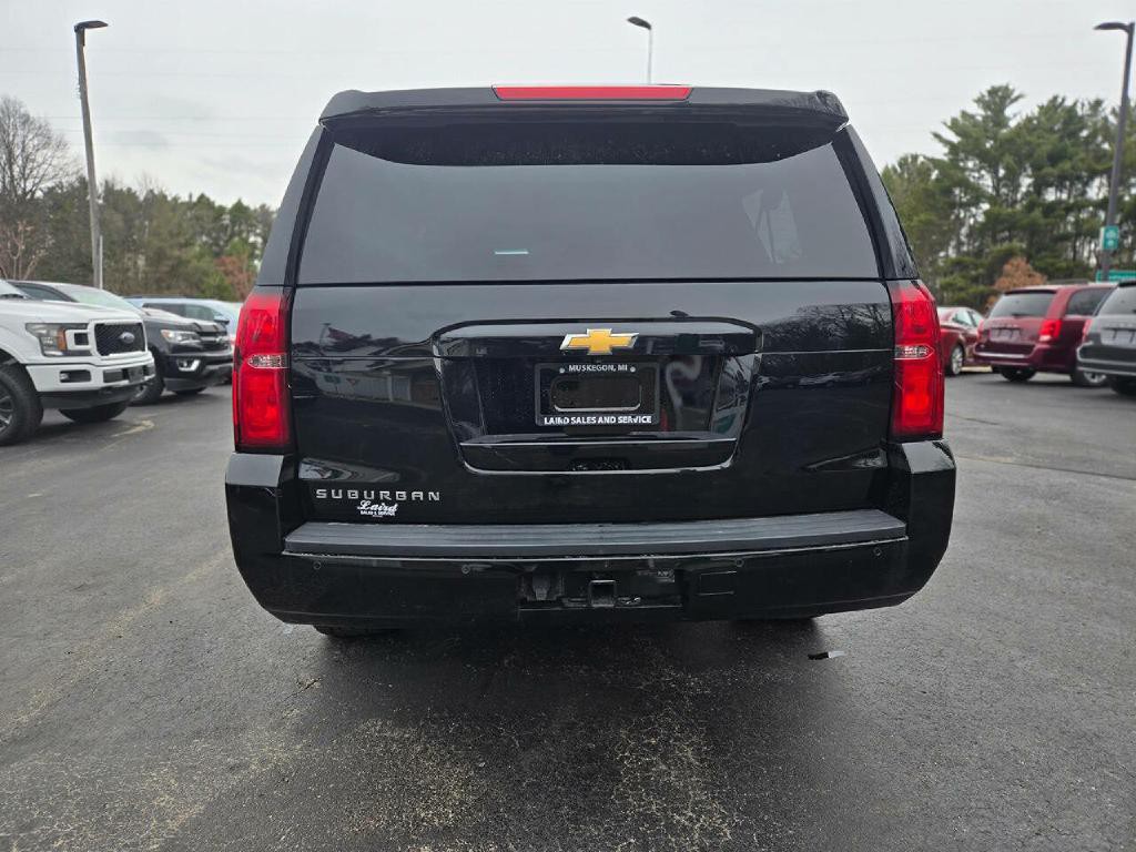 2018 Chevrolet Suburban Image 6