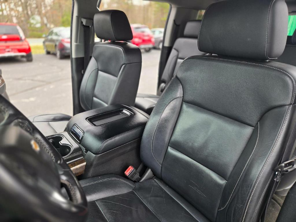 2018 Chevrolet Suburban Image 10