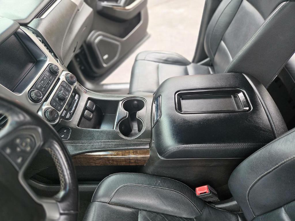 2018 Chevrolet Suburban Image 11