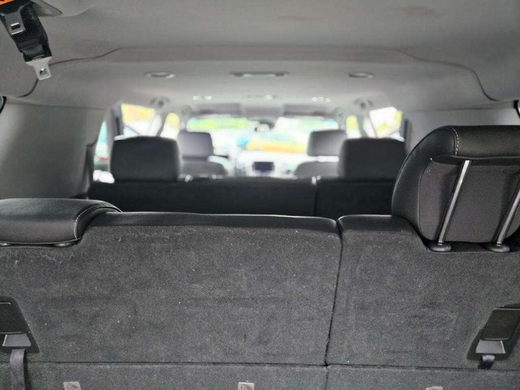 2018 Chevrolet Suburban Image 17