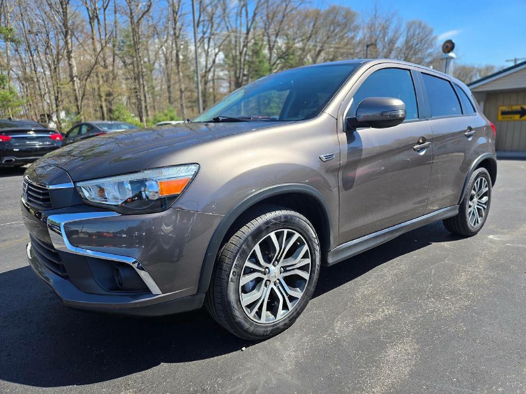 2016 Mitsubishi Outlander Image 2