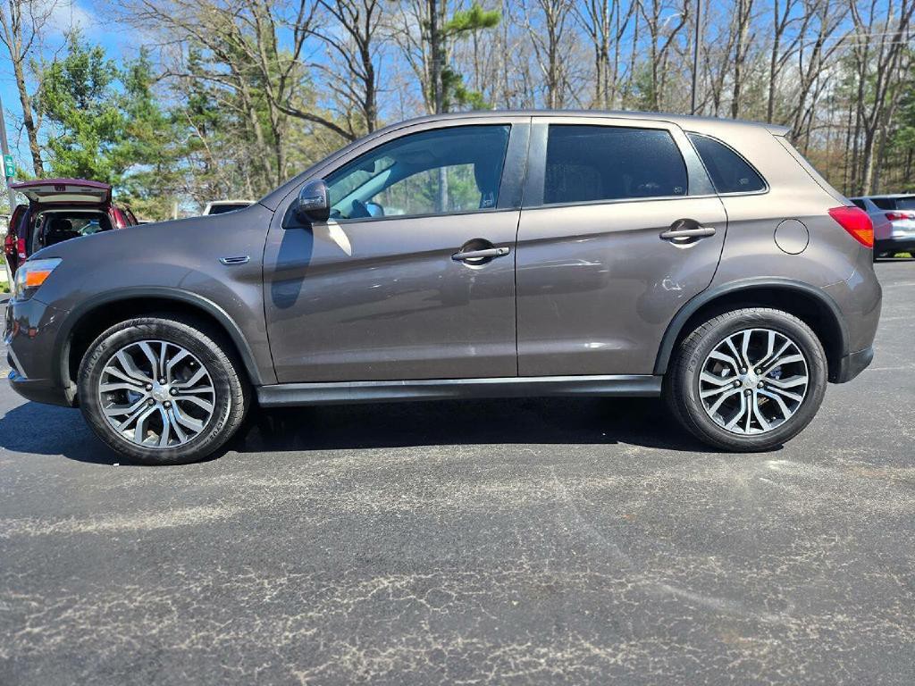 2016 Mitsubishi Outlander Image 3