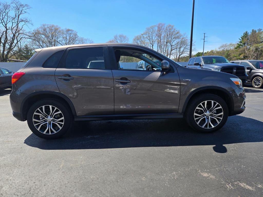 2016 Mitsubishi Outlander Image 7