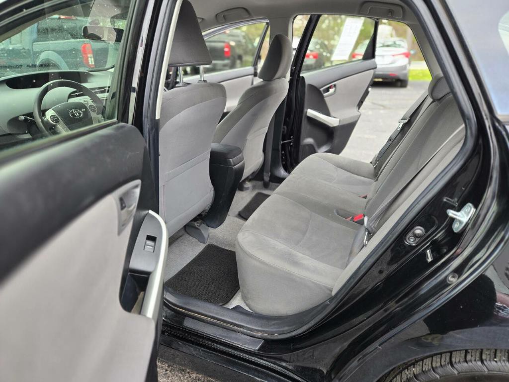 2012 Toyota Prius Image 12