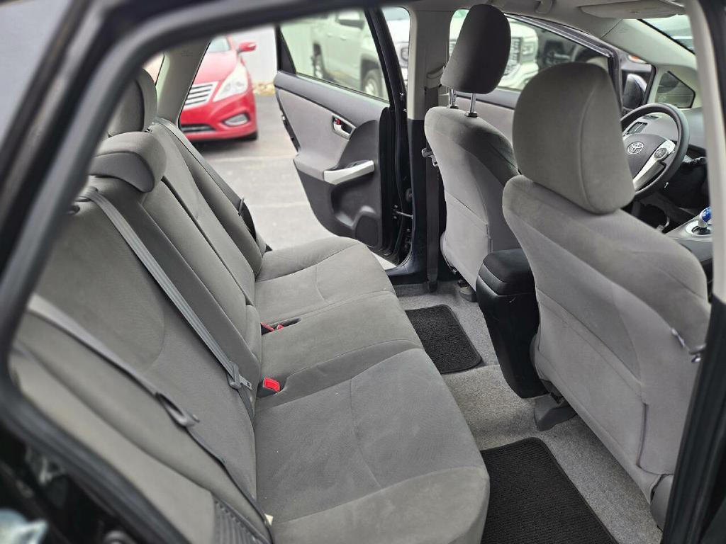 2012 Toyota Prius Image 16