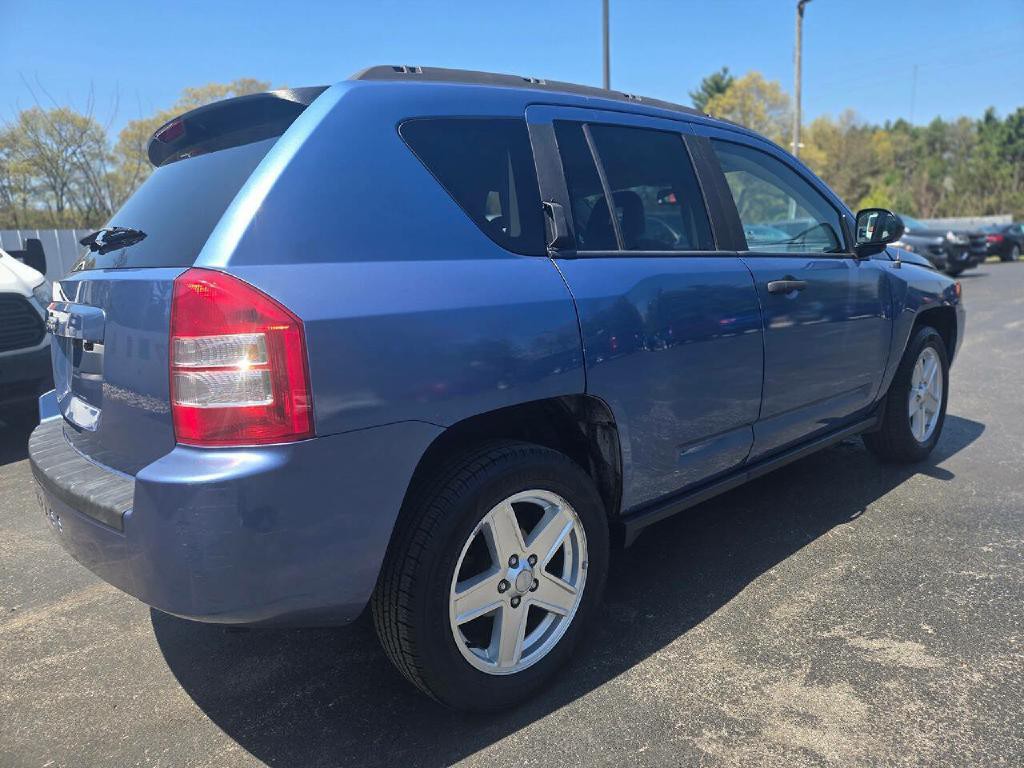 2007 Jeep Compass Image 5