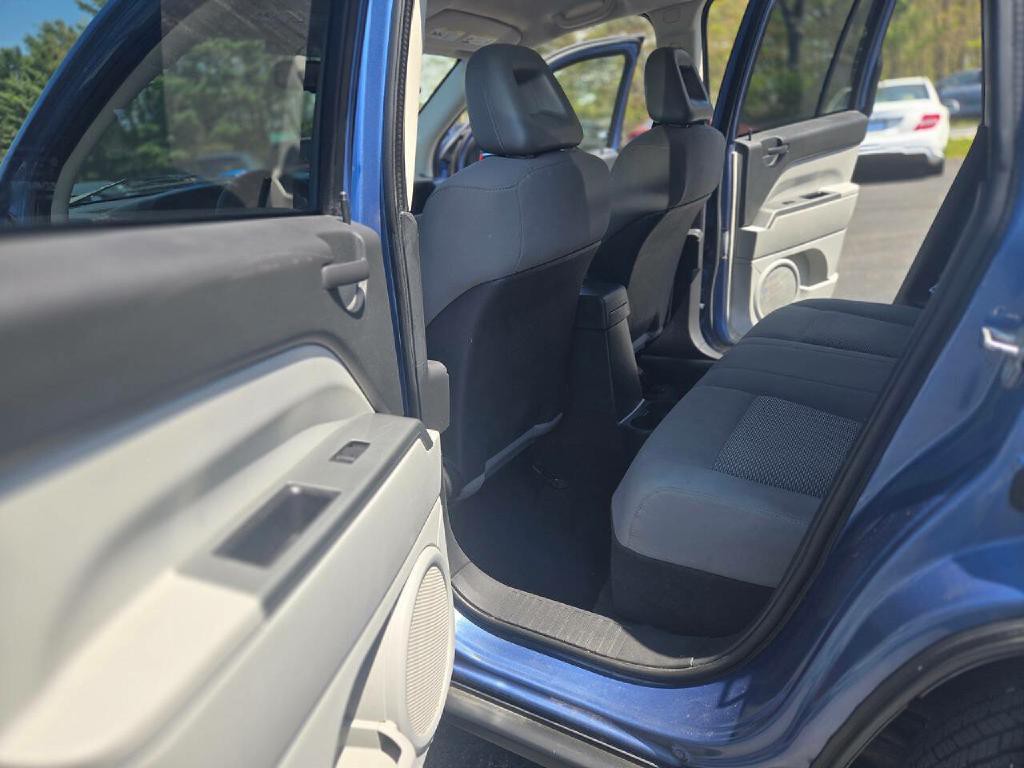 2007 Jeep Compass Image 12