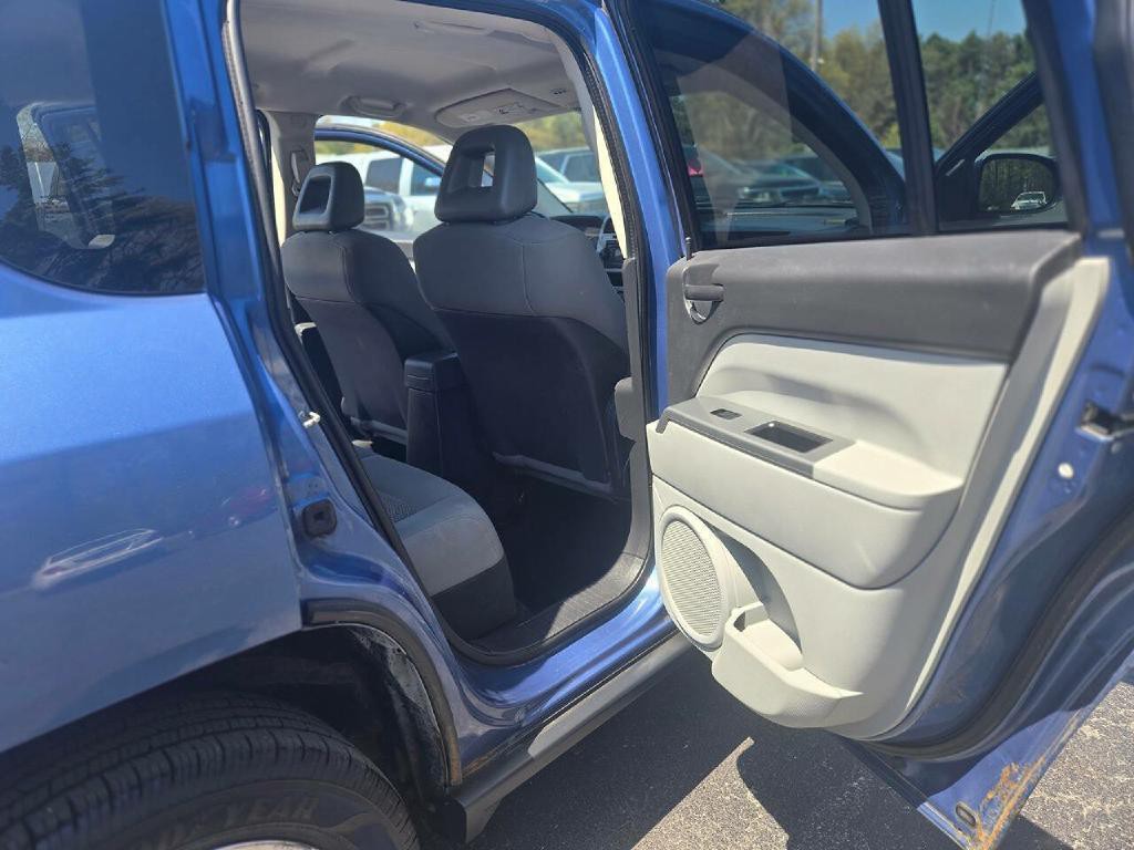 2007 Jeep Compass Image 16