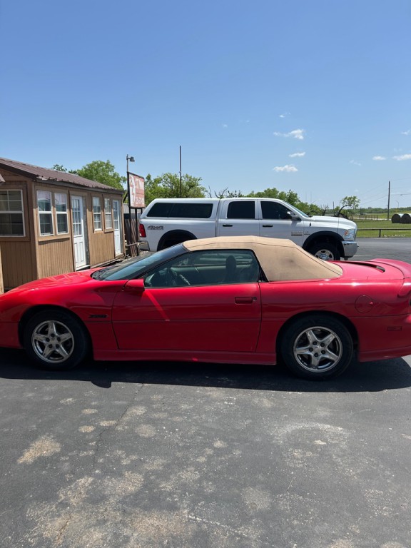 1998 Chevrolet Camaro Image 17