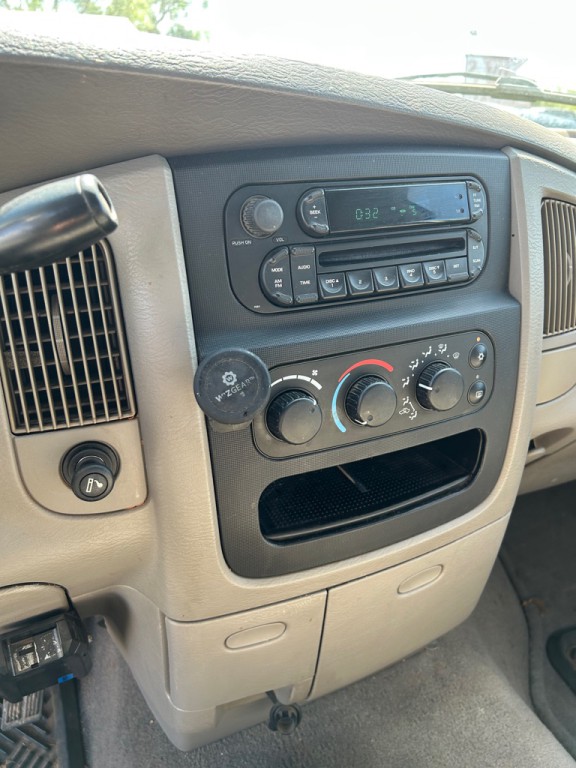 2005 Dodge Ram 2500 Image 11