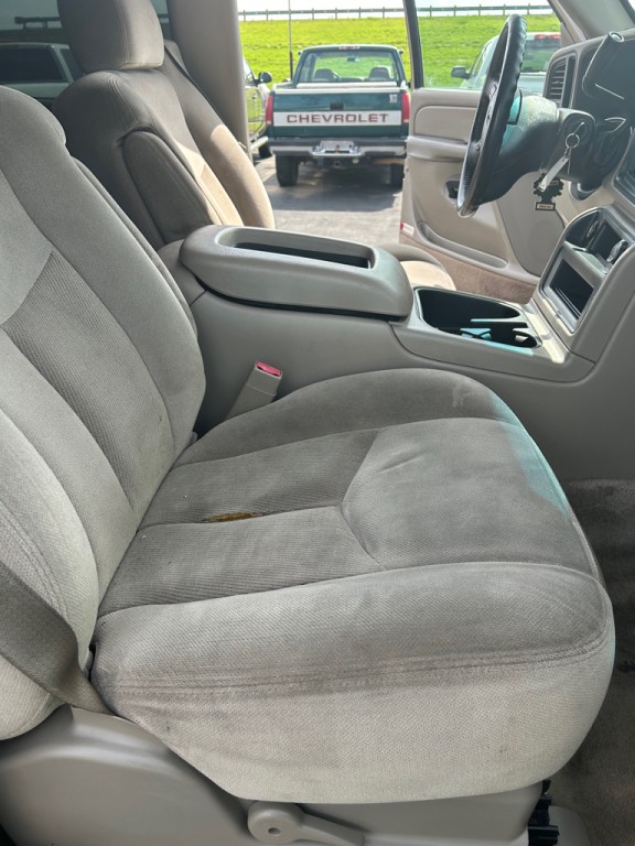 2005 GMC Yukon Image 8