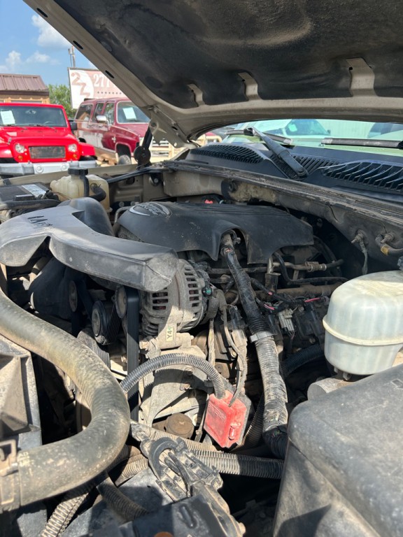 2005 GMC Yukon Image 16
