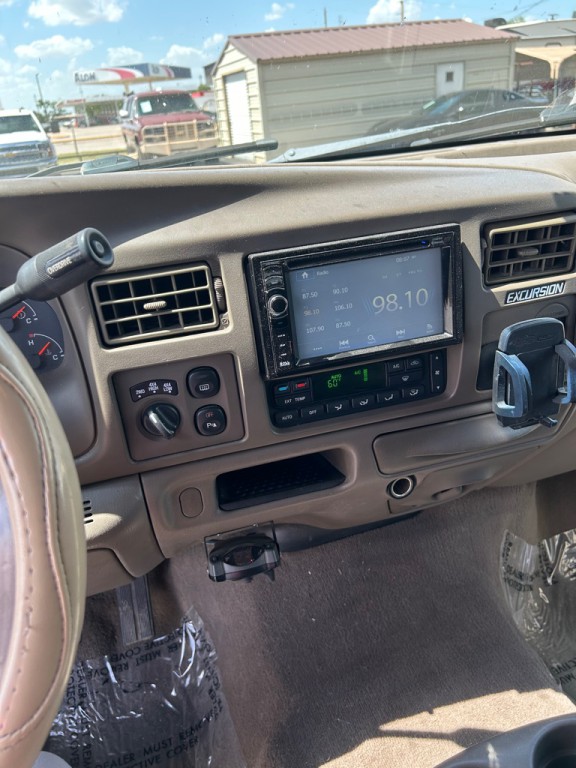 2002 Ford Excursion Image 12