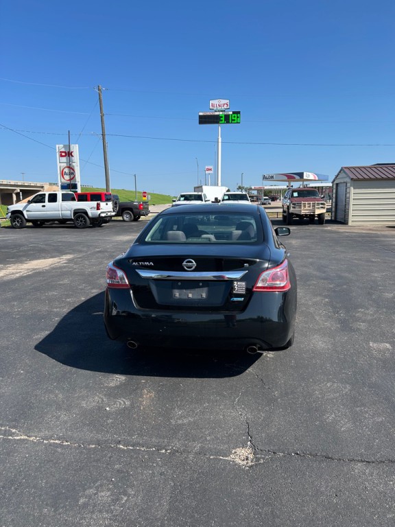 2013 Nissan Altima Image 4