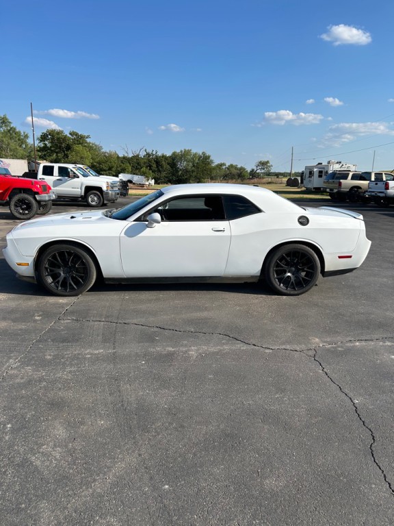 2012 Dodge Challenger Image 2