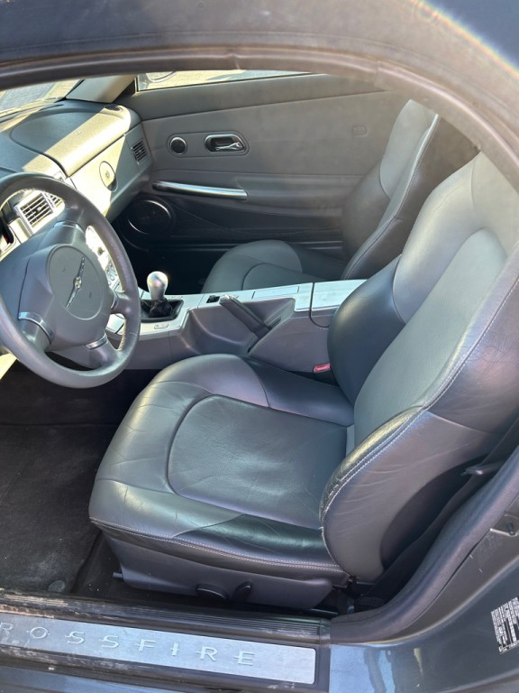 2005 Chrysler Crossfire Image 5