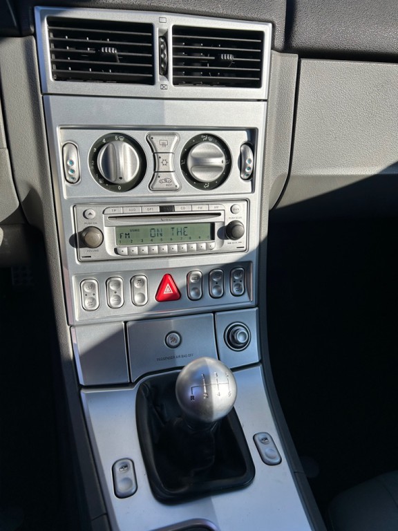 2005 Chrysler Crossfire Image 11
