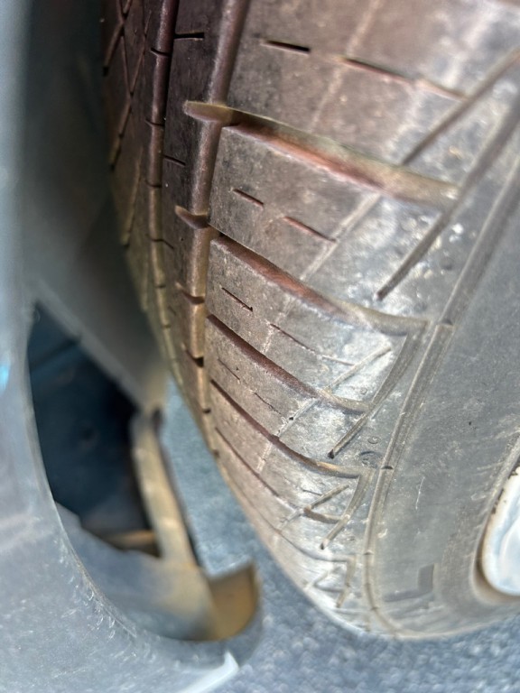 2005 Chrysler Crossfire Image 12